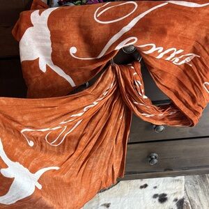 Emerson Street University of Texas LONGHORNS sheer scarf EUC